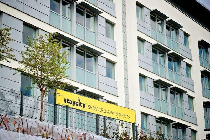 Staycity Aparthotels London Heathrow Χίλινγκτον Εξωτερικό φωτογραφία